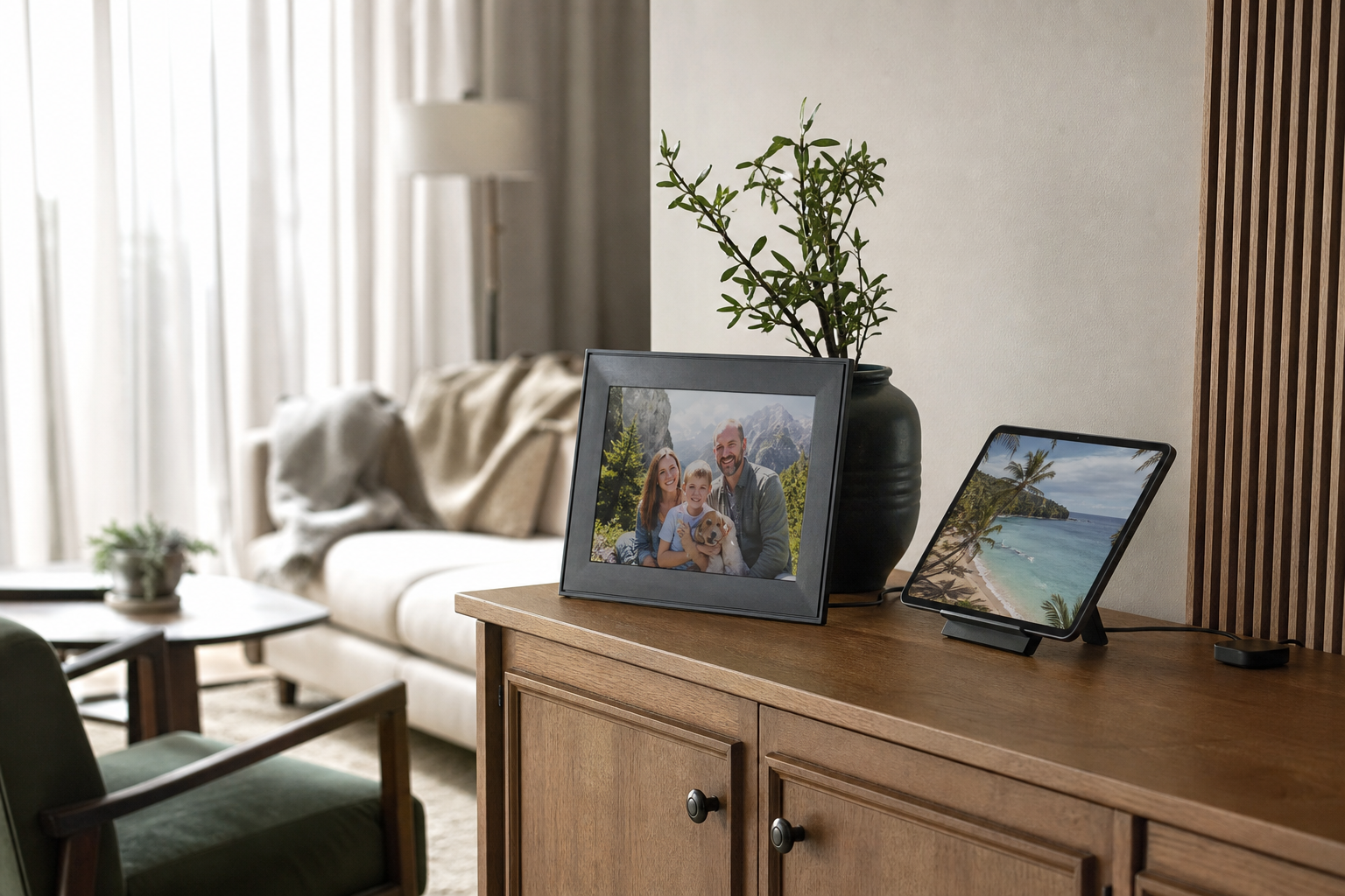 Digital Photo Frame vs Tablet Display: Which Is Better for Everyday Photos?